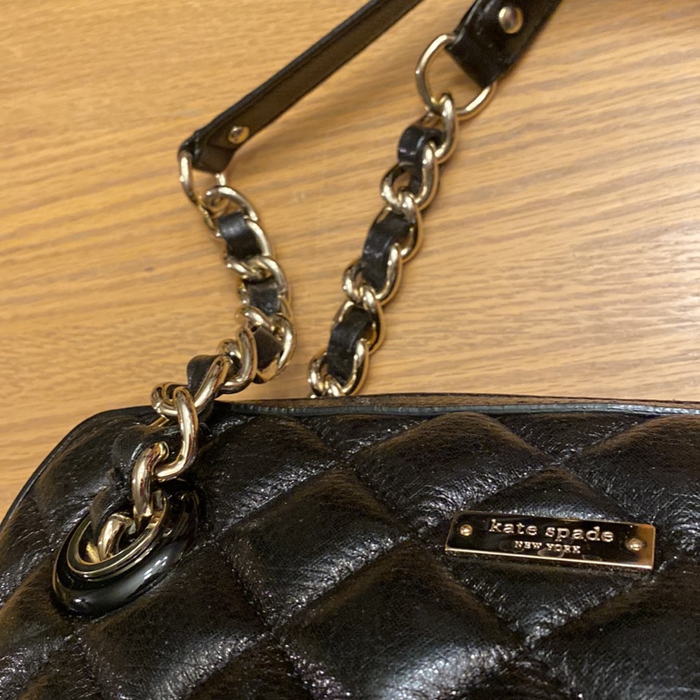 Kate Spade ♠️ Black Quilted bag w/gold chain handle details - Picture 10 of 15